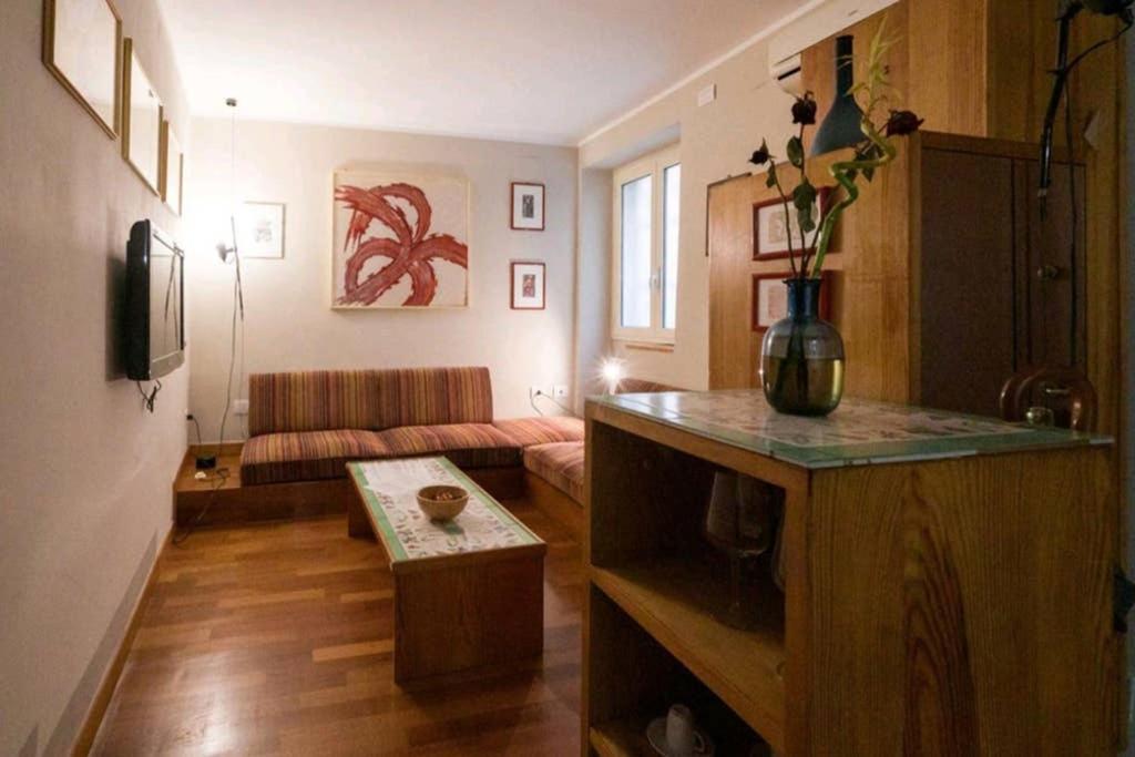 Ferienwohnung Il Velarium Del Colosseo Rom Exterior foto